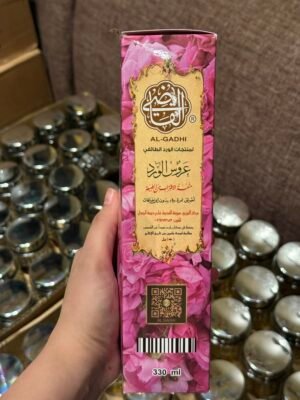 ماء ورد طائفي للبشرة